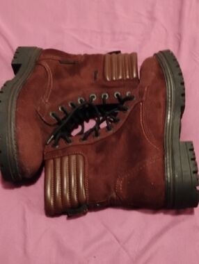 Bench Brown Lace-Up Suede Boots
